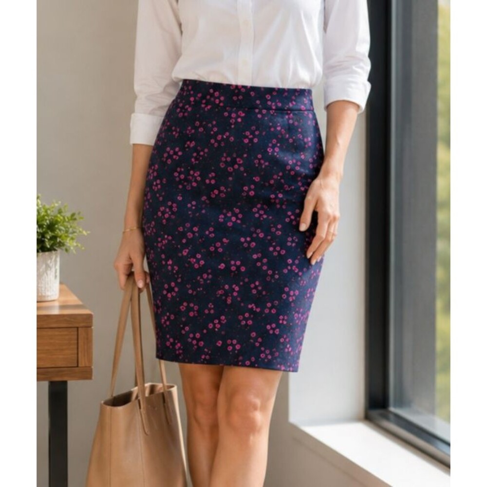ANN TAYLOR Textured Cotton Pencil Skirt Navy Pink Floral Lined Size 6